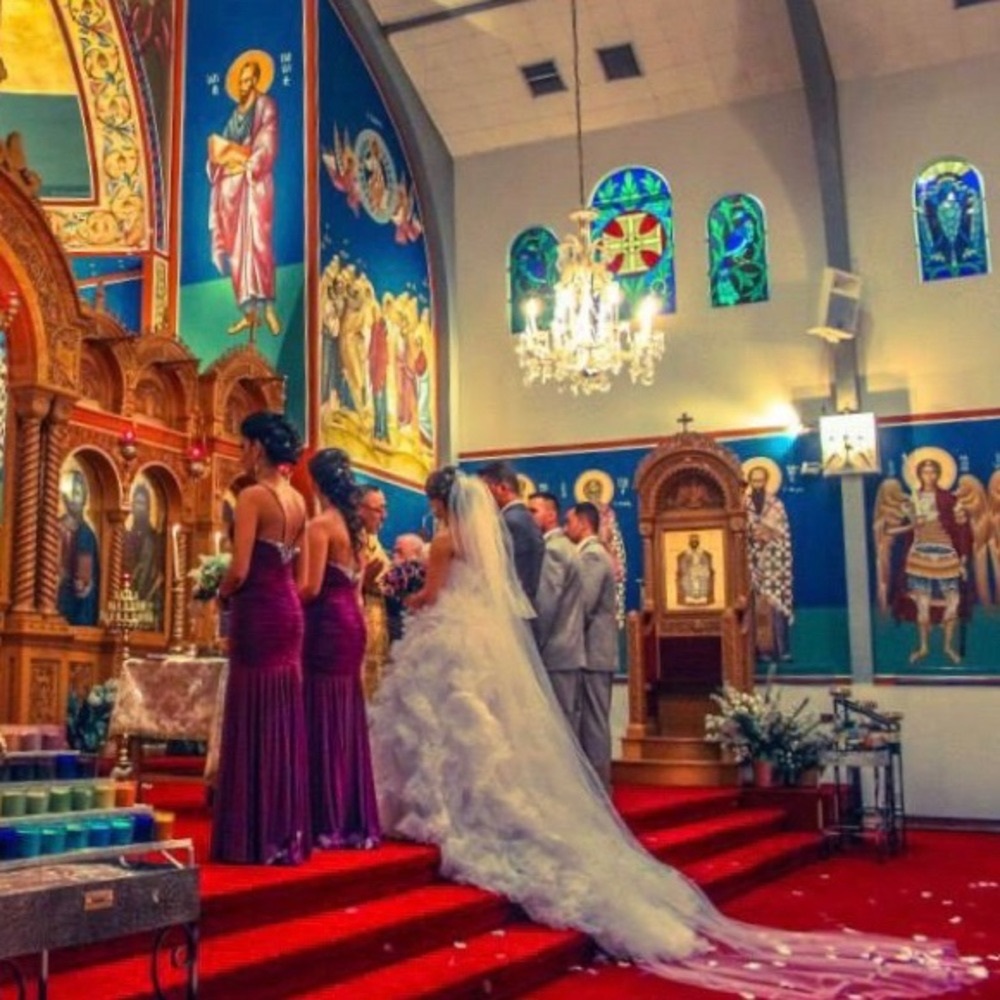 Maggie Sottero white Wedding dress. Size 8